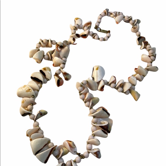 Vintage Miriam Haskel Shell necklace c1950s - Picture 5 of 5
